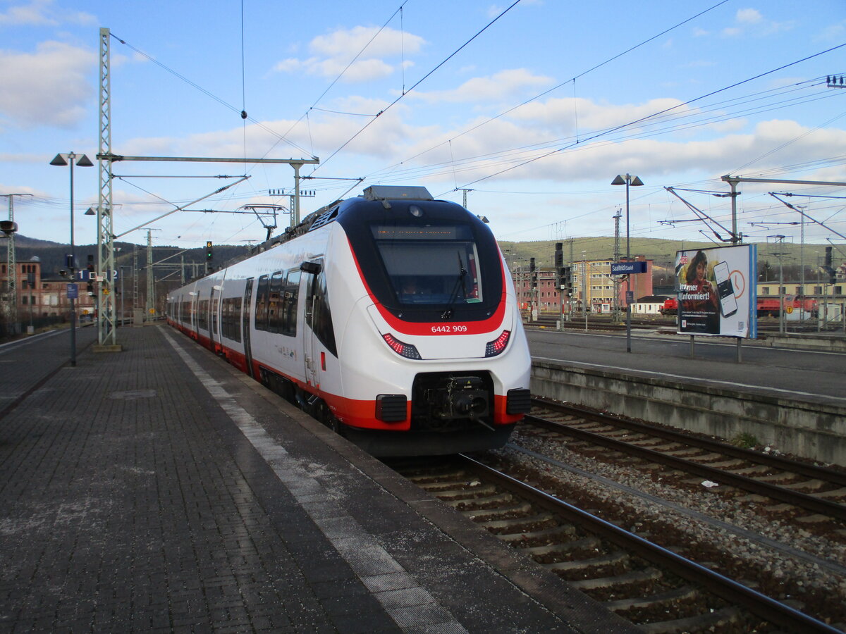 Von Saalfeld nach Halle(Saale) fuhr,am 01.Februar 2025,der 442 909,als dieser seine Reise in Saalfeld begann.