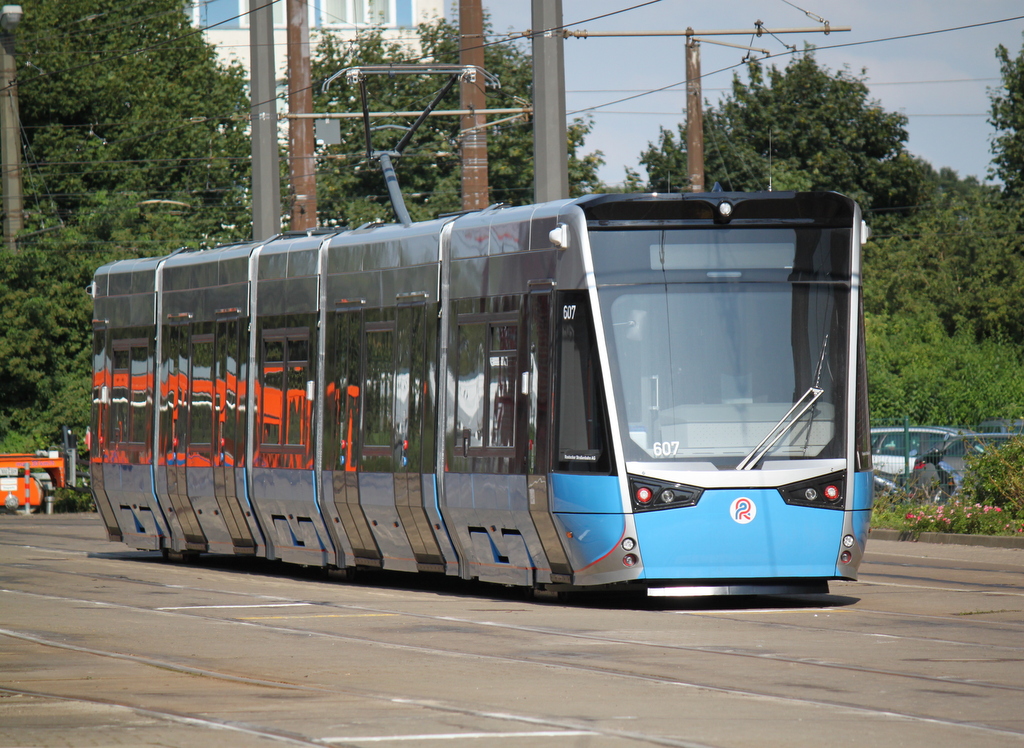 Vossloh 6N2-Wagen(607)stand am 06.08.2014 auf dem Betriebshof der Rostocker Straenbahn AG abgestellt.