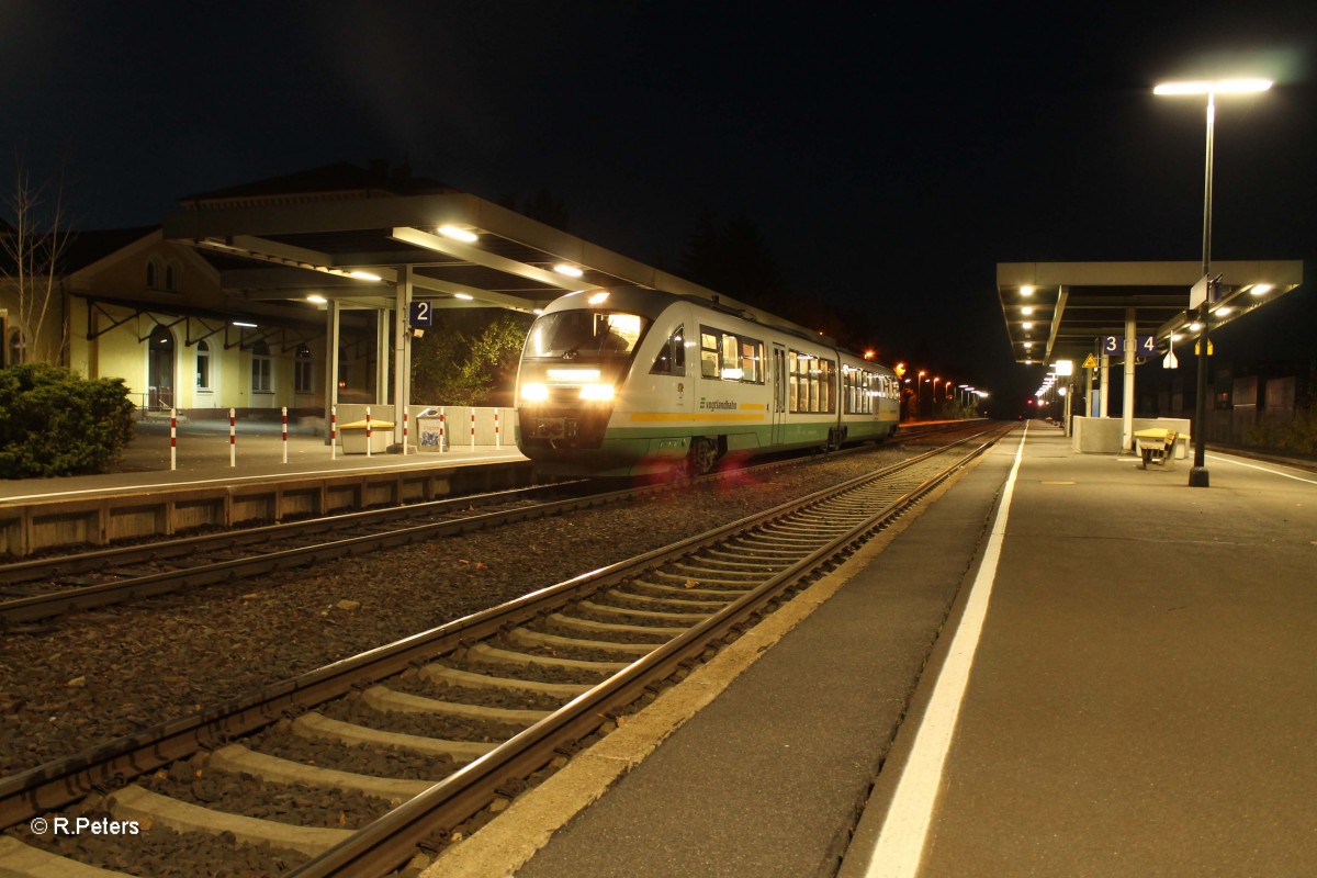 VT17 als VBG81131 Marktredwitz - Regensburg in Wiesau. 31.10.13