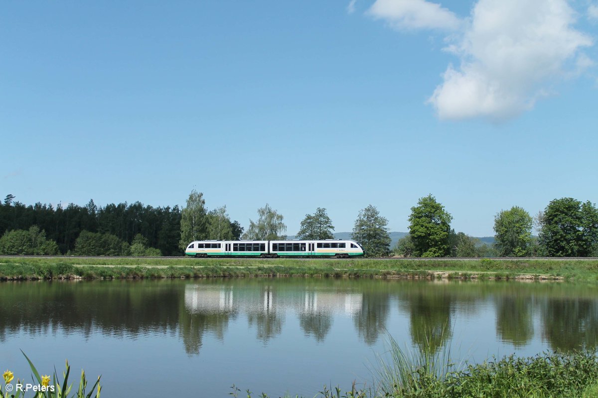 VT18 als OPB79716 Regensburg - Marktredwitz südlich von Wiesau. 26.05.16