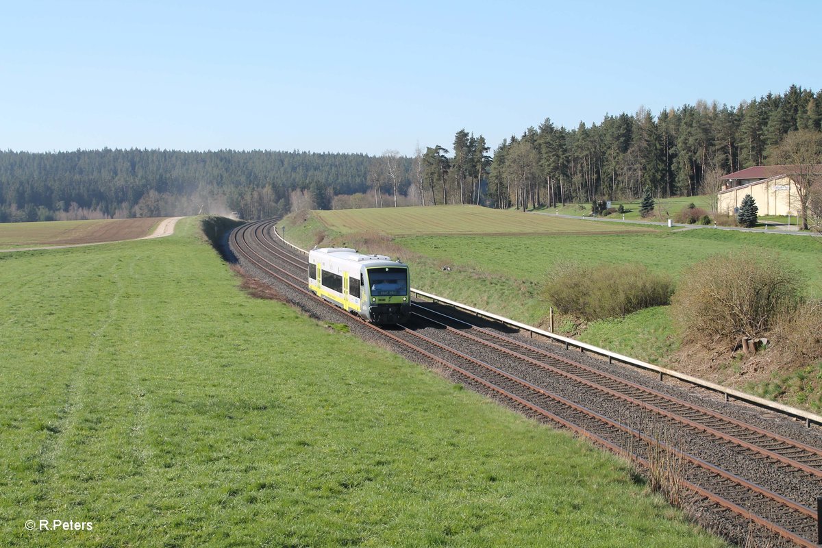 VT650 714 als AG84531 Bayreuth - Hof bei Neudes. 21.04.16