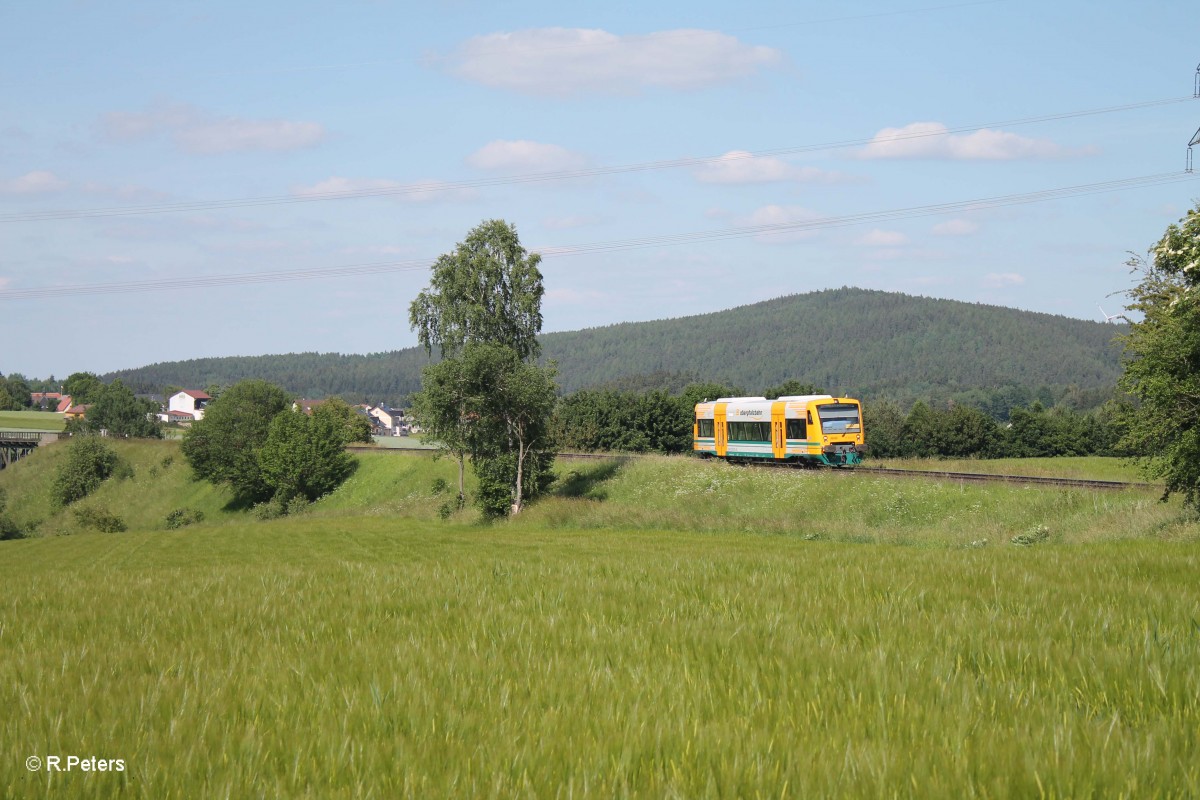 VT650.76 als OPB 20880 Cheb - Marktredwitz bei Seußen/Brand. 17.06.15