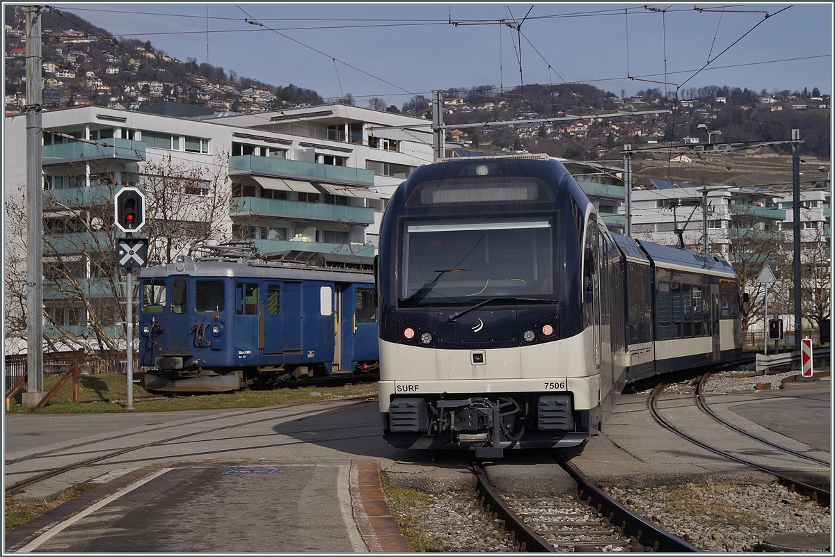 Whrend der MVR ABeh 2/6 ins Dpt zum Unterhalt fhrt, wartet der MOB BDe 4/4 3006 (mit dem nicht zu sehenden X 12) wohl dieses Jahr vergeblich auf Schnee.

15. Februar 2021