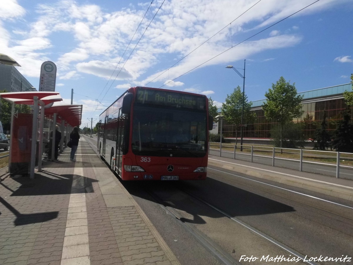 Wagen 363 an der Haltestelle Schwimmhalle am 15.6.15