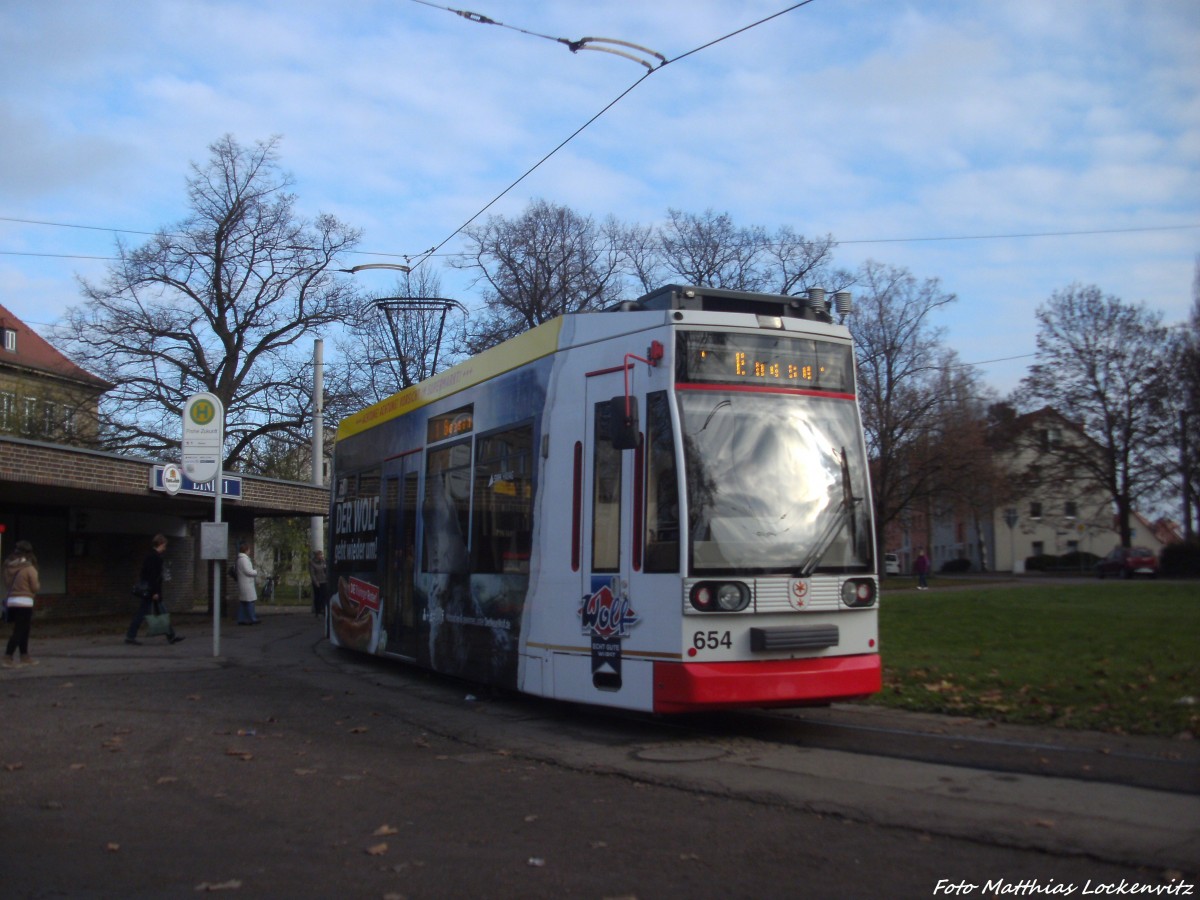 Wagen 654 der HAVAG mit ziel Beesen an der Endhaltestelle Frohe Zukunft am 21.11.14