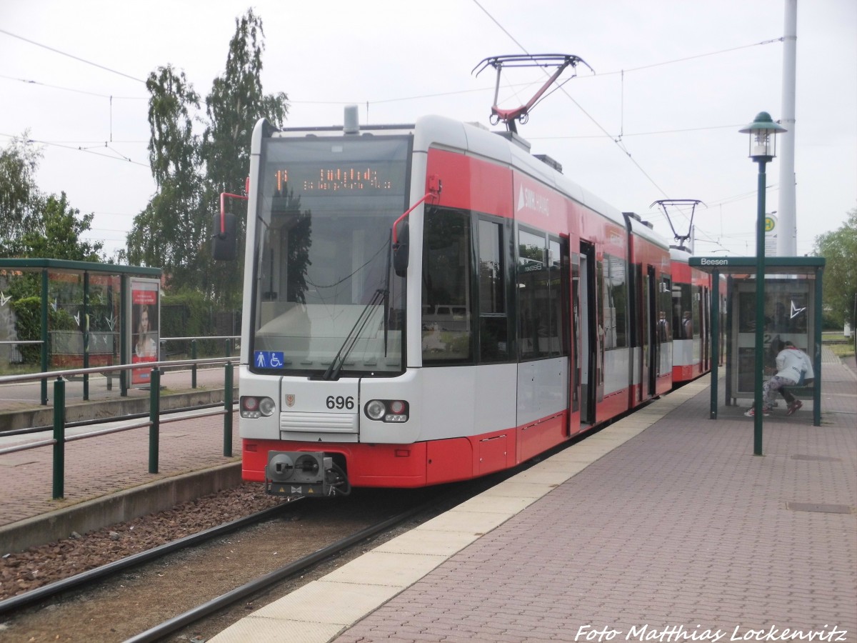 Wagen 696 der HAVAG an der Endhaltestelle Beesen am 8.6.15