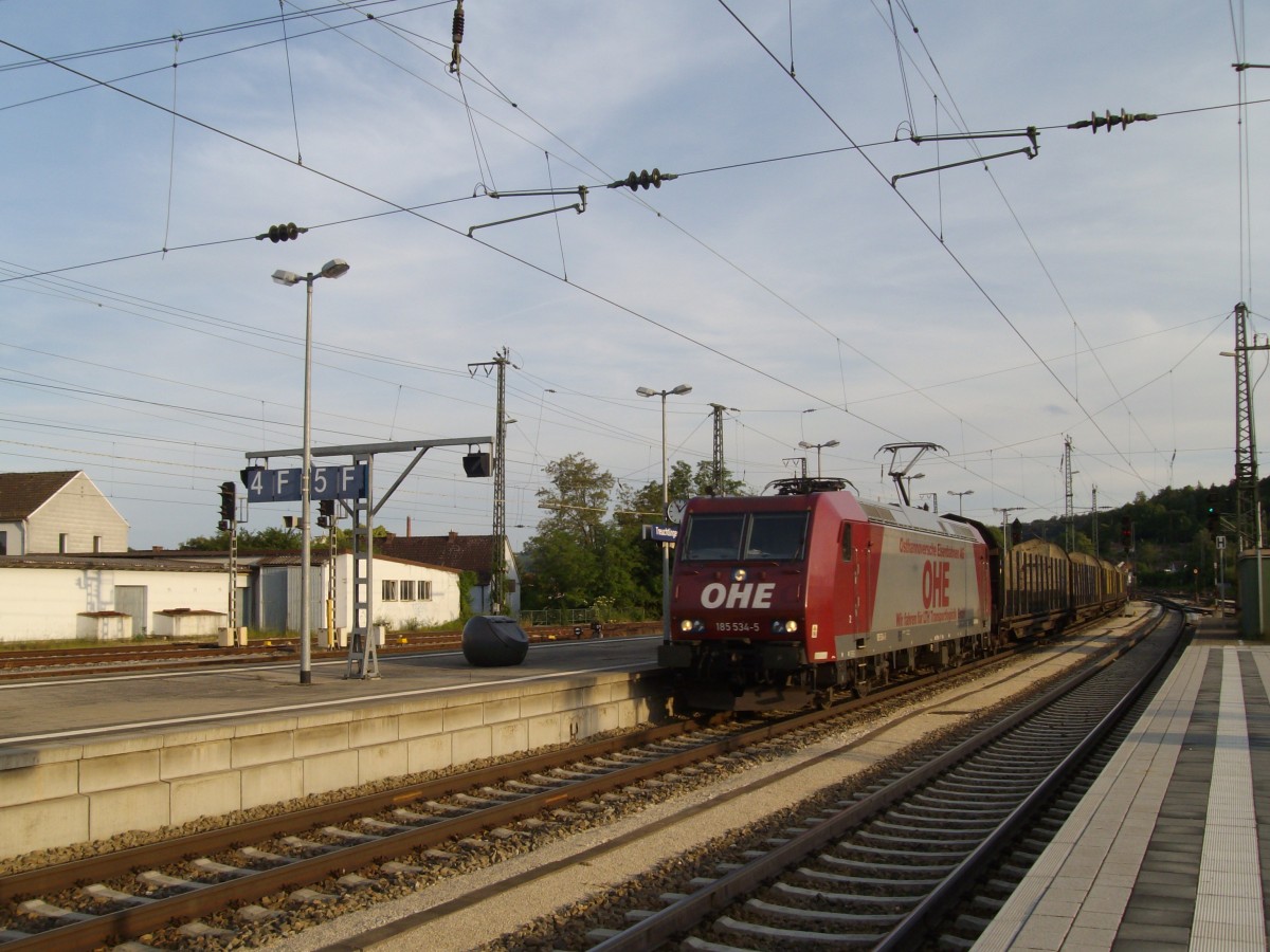 Weit von haus entfernt ist OHE 185 534 in Treuchtlingen am 8 Juni 2009, doch keine Sorgen: sie fahrt nrdwrts und das ist doch in der Richtung von Hannover...