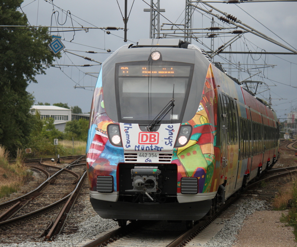 Werbehamster als S3 von Rostock Hbf nach Warnemnde bei der Einfahrt im Haltepunkt Rostock-Bramow.21.06.2014