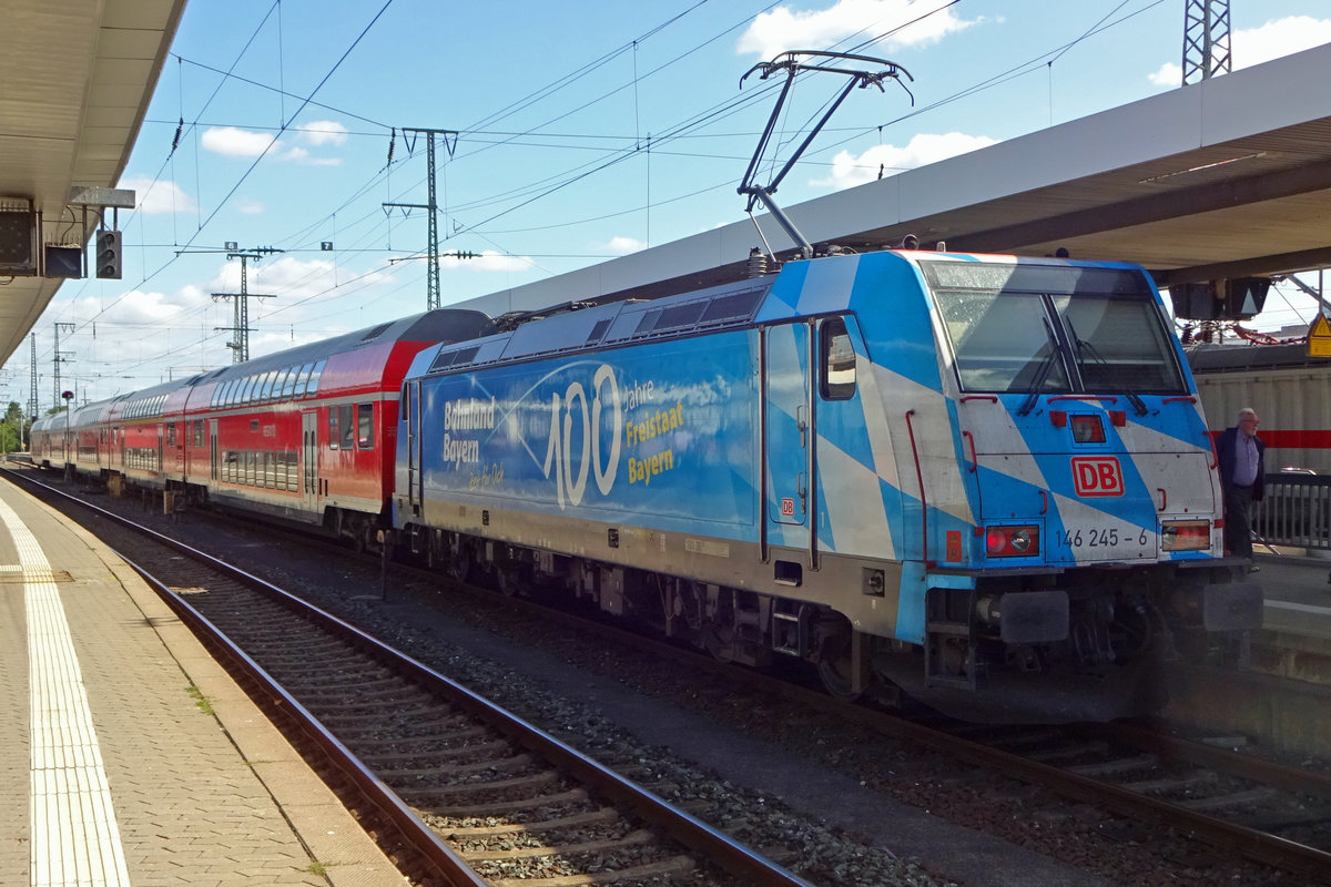 Werbetraxx 146 245 steht am 16 September 2019 in Nürnberg Hbf. 