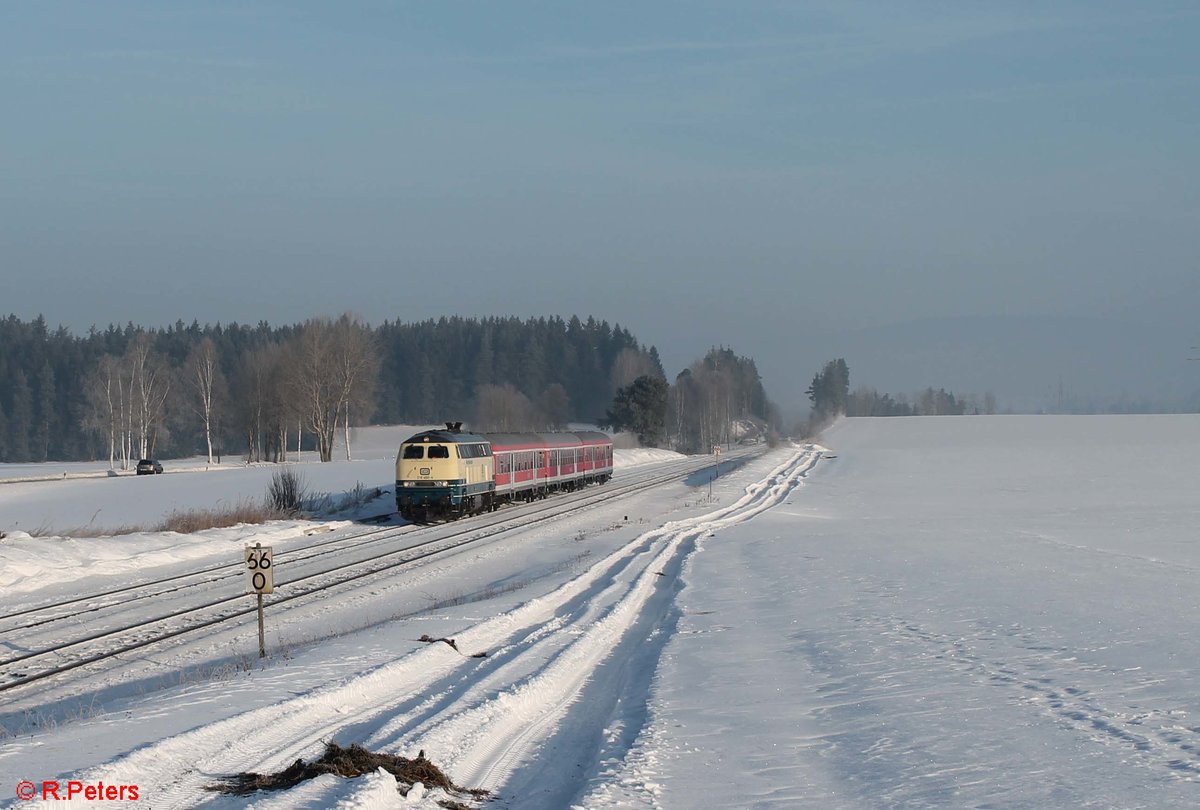 Westfrankenbahn  Conny  218 460-4 zieht den Fussball Sonderzug 39502 Hof - Nürnberg von den Dynamo Dresden-Fans bei Neudes in Richtung Marktredwitz. 29.01.17