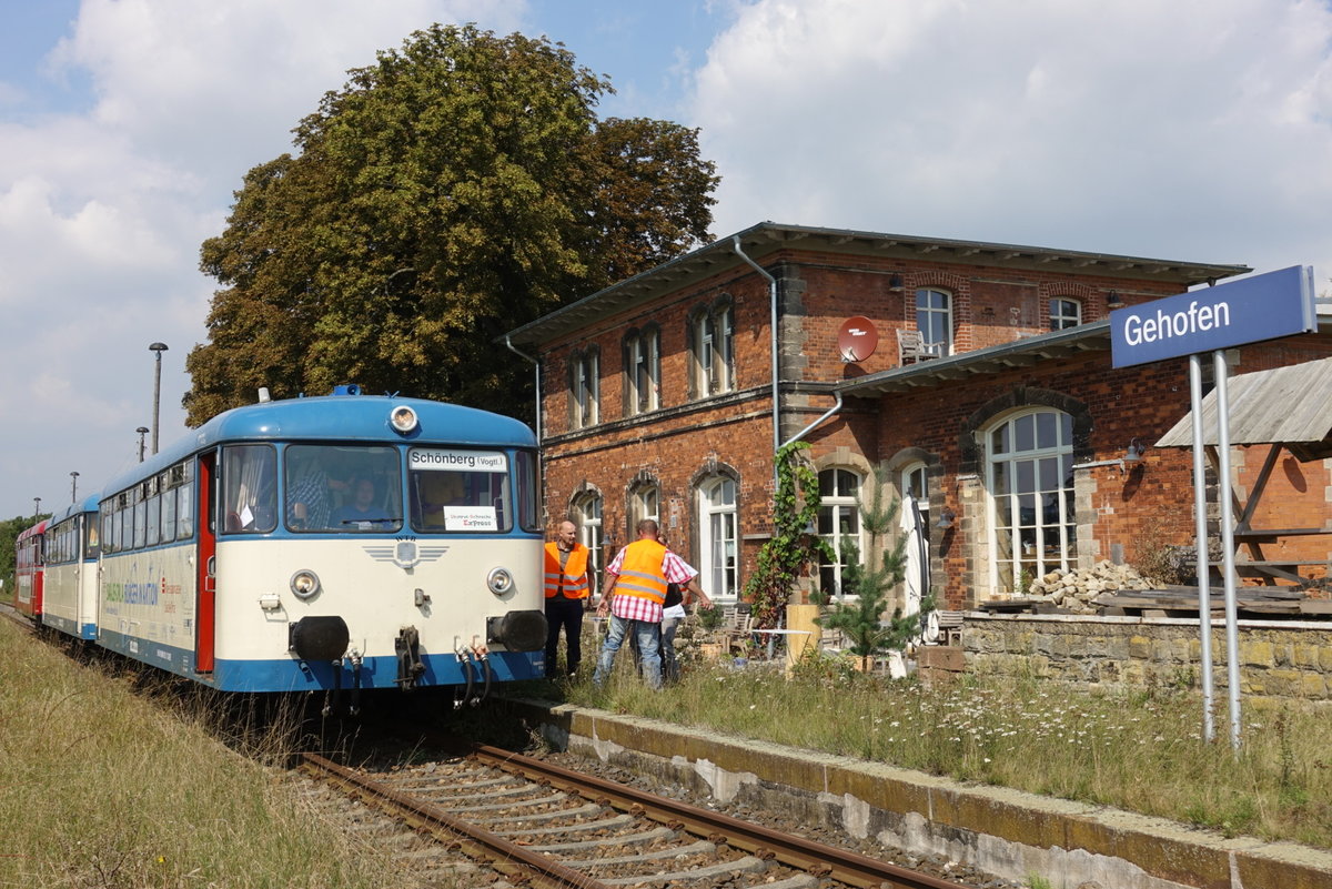 Wisentatalbahn 998 633 + 798 592 + 798 813 als 16.  Unstrut-Schrecke-Express  von Schleiz nach Ro�leben, am 27.08.2017 in Gehofen. (Foto: JKHalle Verkehrsfotografie, Jan Krehl)