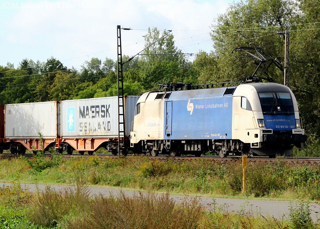 WLB 182 527-2 mit Maersk Containerzug fotografiert am 01.09.2012 in Elze bei Hannover.
