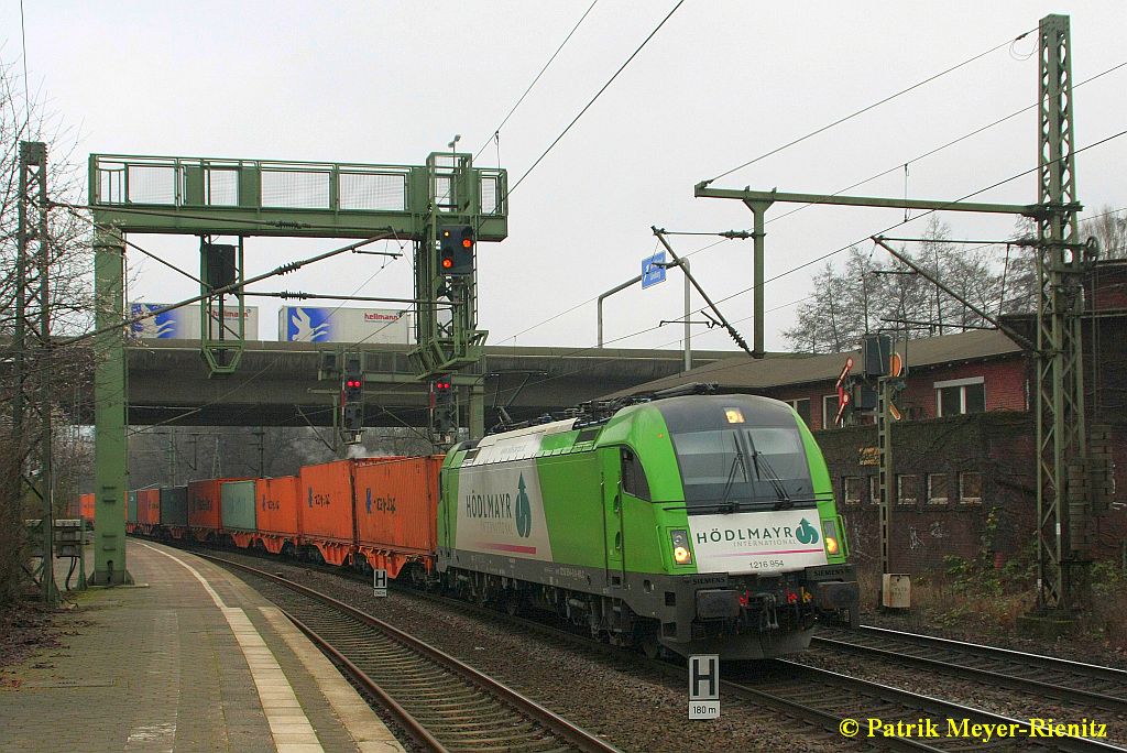 WLC 1216 954  Hödlmayr  mit Containerzug am 20.01.2015 in Hamburg-Harburg auf dem Weg nach Hamburg-Waltershof