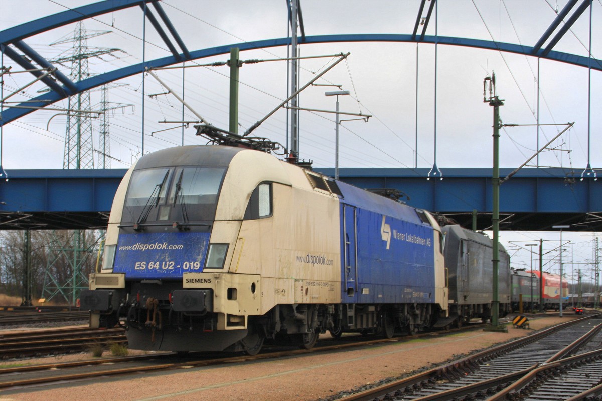 WLC ES64 U2 - 019 abgestellt in Hamburg-Waltershof am 25.12.2014