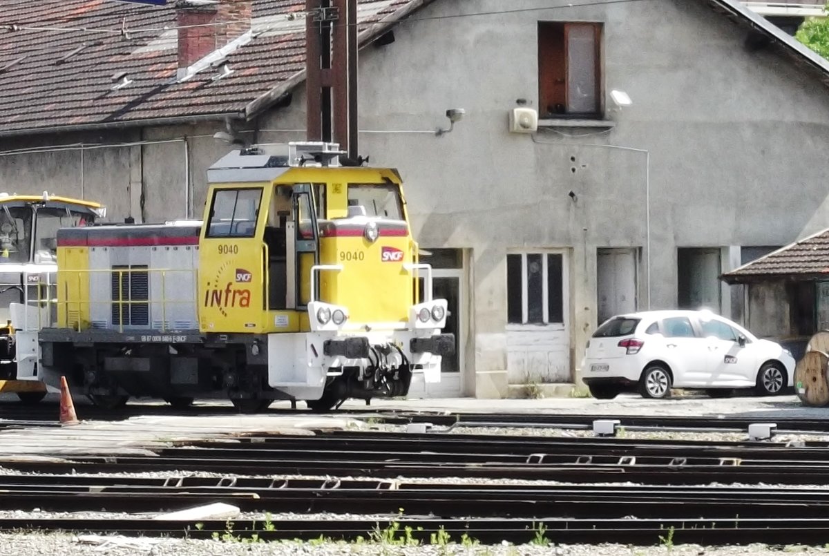 Y 9040 steht am 3 Juni 2014 in Chambery abgestellt. 