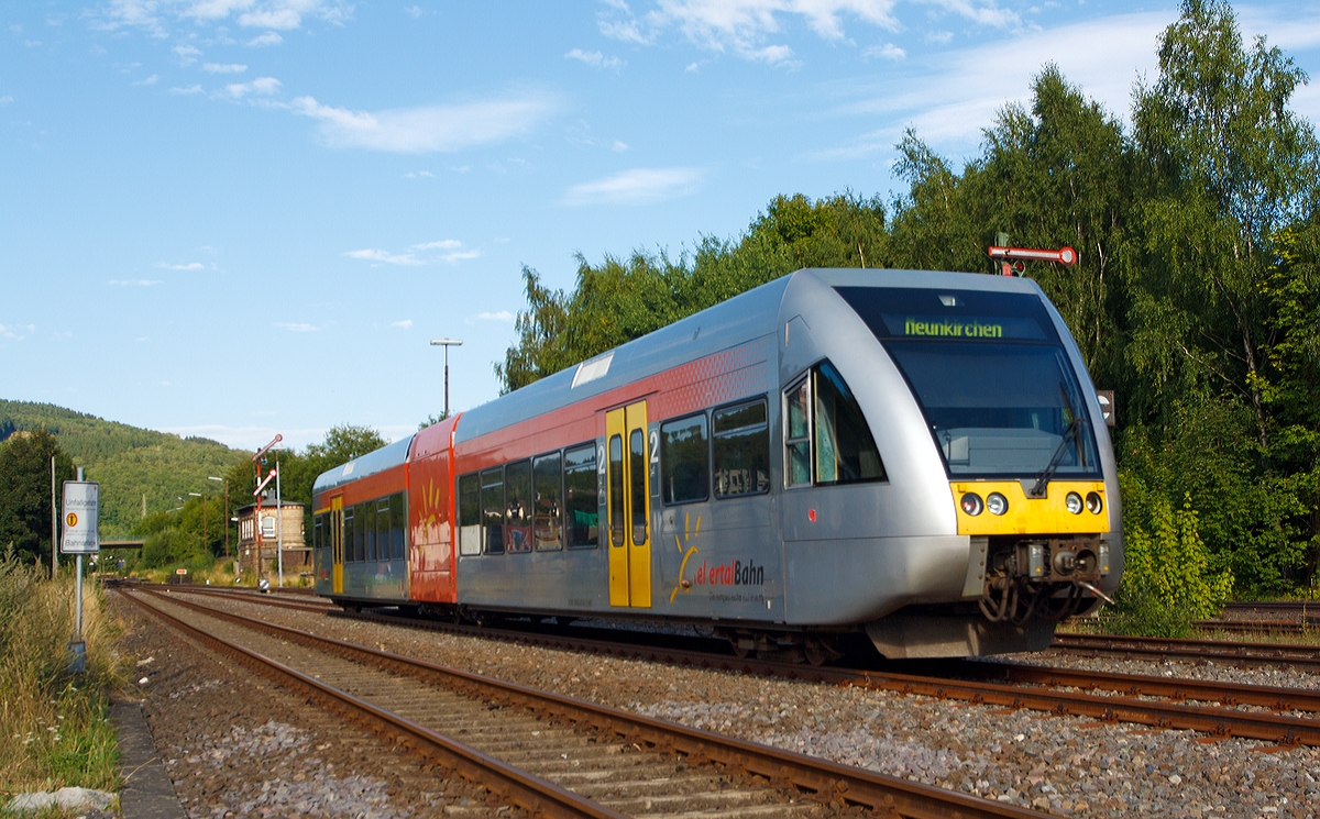 Zum Vergleich In 1200 Pixel:

Ein Stadler GTW 2/6 der Hellertalbahn fhrt am 16.08. 2013 von Herdorf weiter in Neunkirchen(Siegerland).


Bin gespannt ob man einen Unterschied sieht. Ein Bild wird spter wieder gelscht.