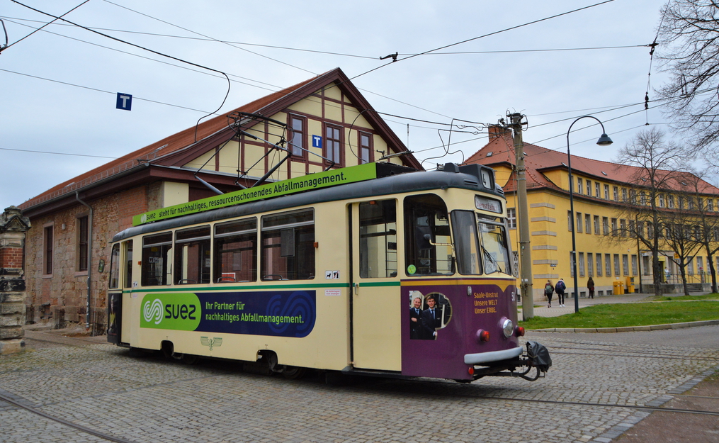 Zurück in das Depot





Tw 50 geht zurück in das Depot. Während der Bauarbeiten am Gebäude werden die Tw vor dem Depot abgestellt.
Naumburg(Saale), am 16.04.2021