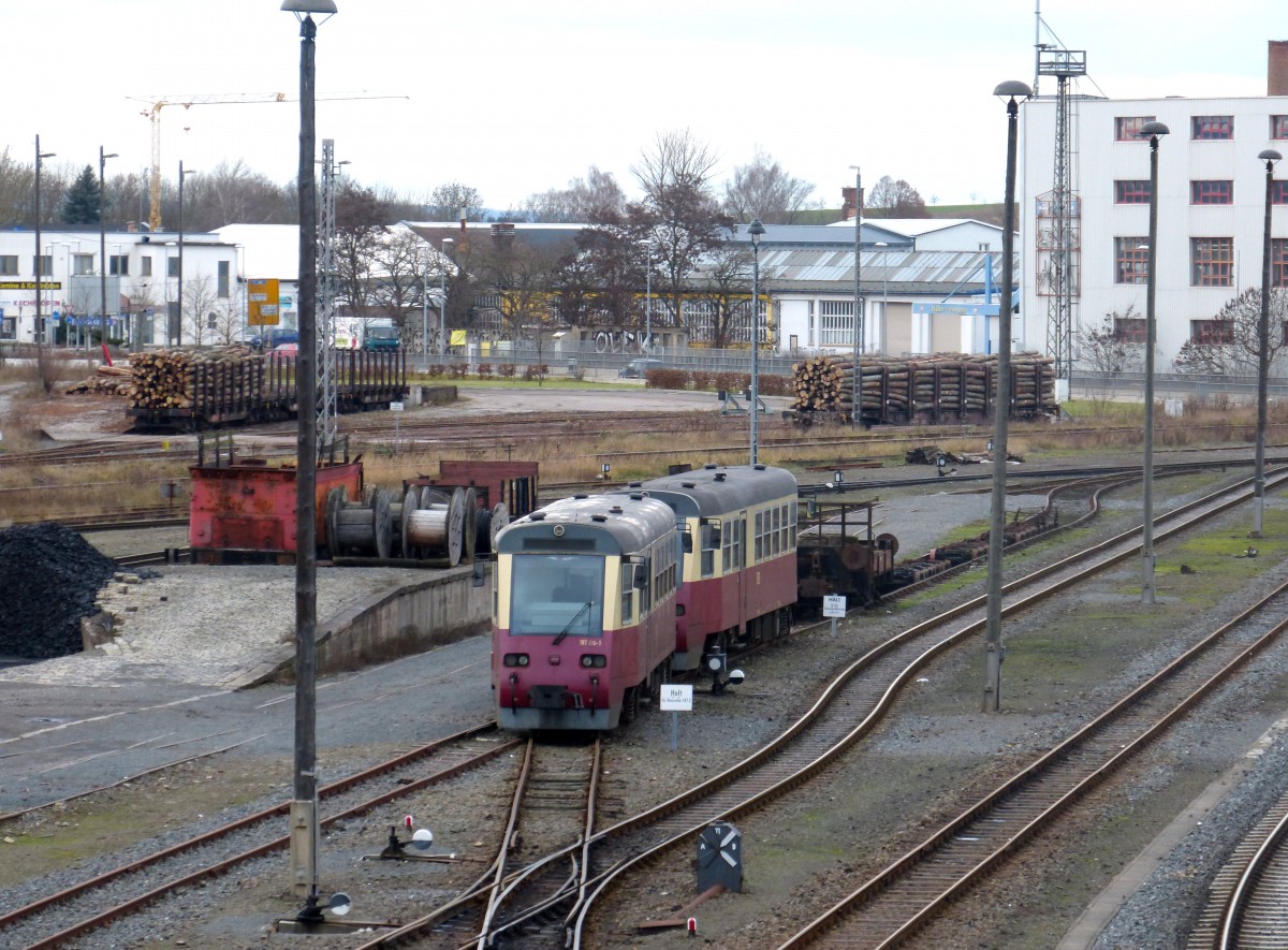 Zwei 187er Triebwagen der HSB bei der verdienten Heiligabendruhe in Nordhausen. 24.12.2013