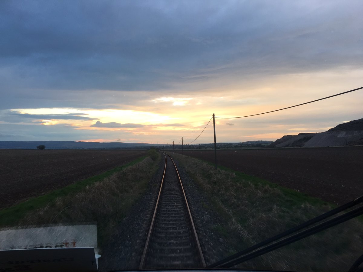 Zwischen Wangen und Ro�leben, fotografiert aus dem 14.  Unstrut-Schrecke-Express  am 03.10.2016; (Foto: JKHalle Verkehrsfotografie, Jan Krehl)