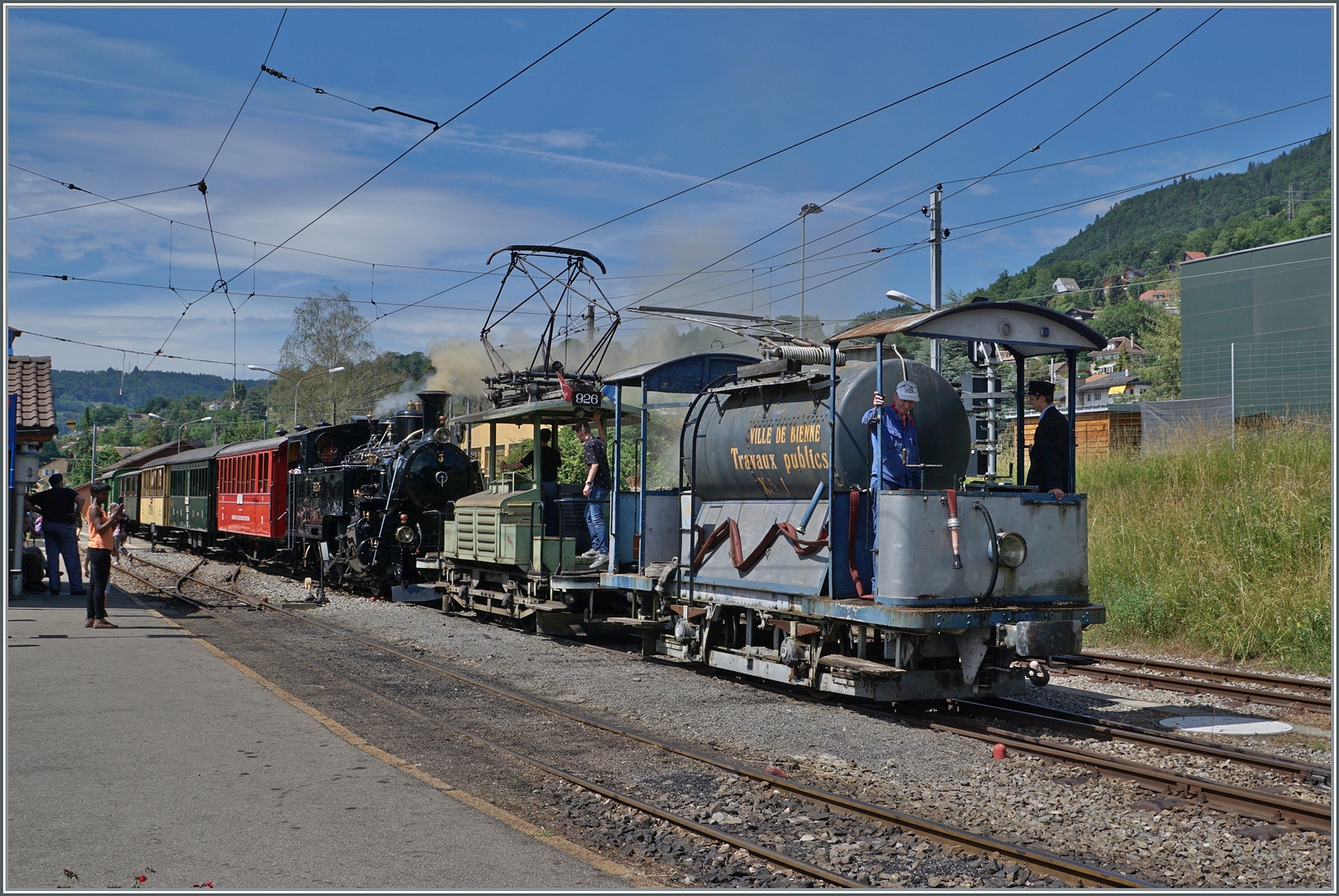 Damit nicht anbrennt verfügt die Blonay-Chamby Bahn über den Xe 2/2 N° 1 (ohne elektrische3 Ausrüstung) der als Wassersprengwagen eingesetzt wird und in Blonay auf seinen nächsten Einsatz wartet. 

6. Juni 2022