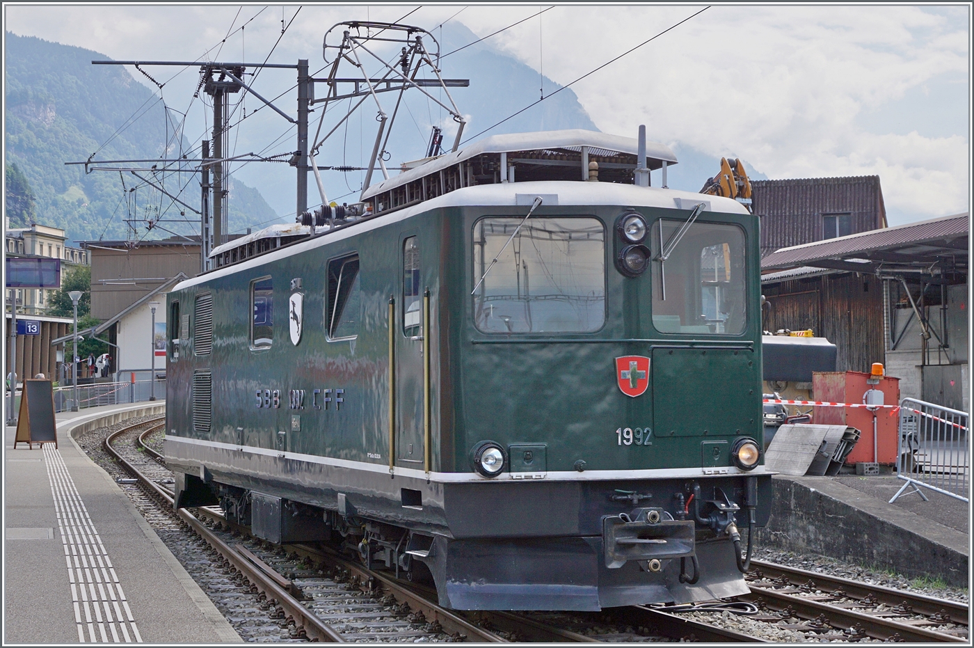Der Muni - 2180 PS - die Brünigbahn SBB HGe 4/4 1992  Giswil  in Meiringen.

23. August 2025