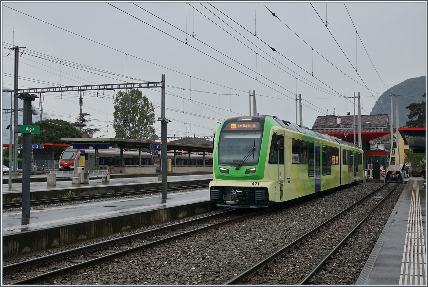 Der neue TPC ASD ABe4/8 471 wartet in Aigle auf die Abfahrt nach Les Diablerets. 

21. Juli 2024