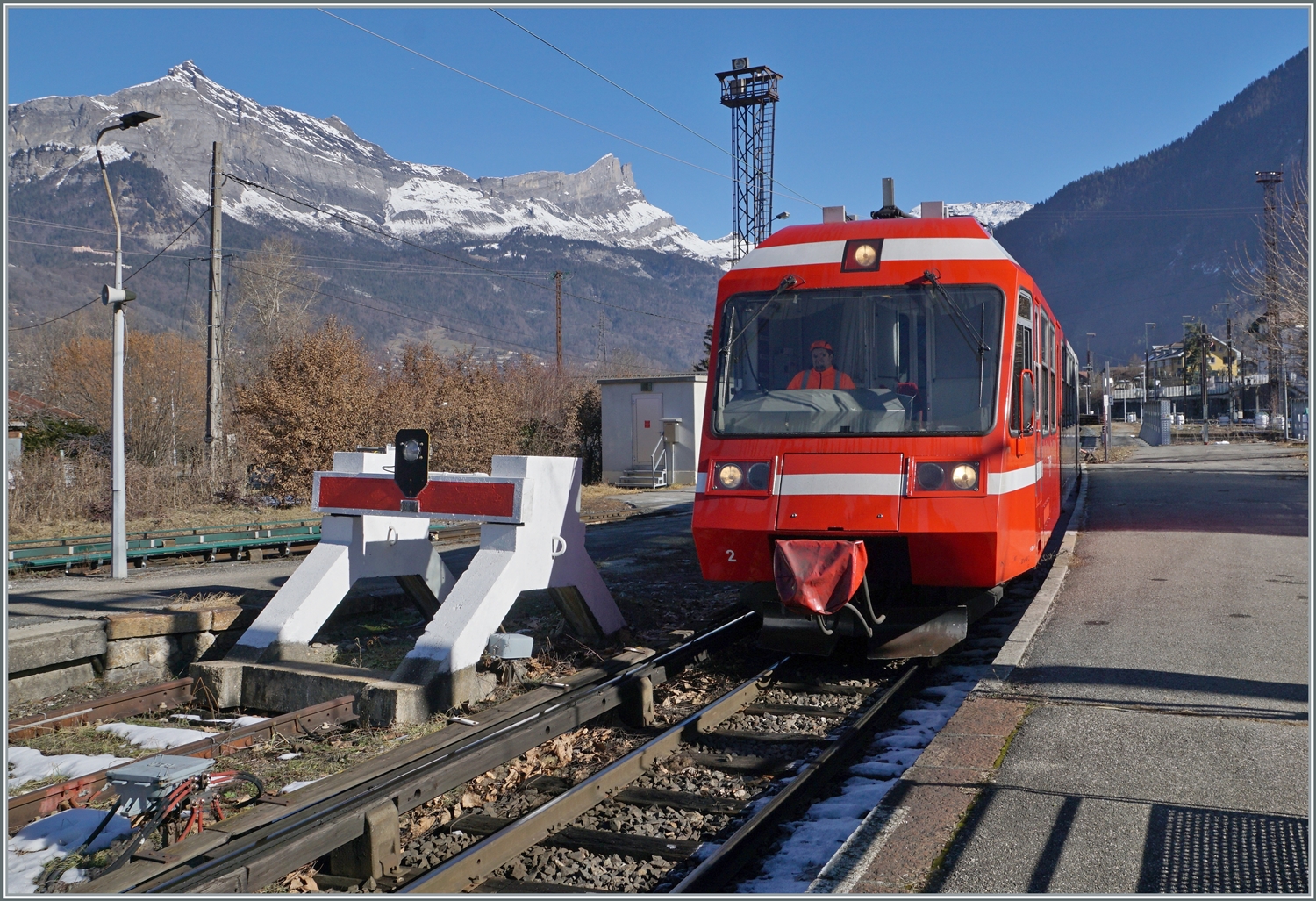 Der SNCF Z 803 wird in Saint Gervais les Bains le Fayet für die Fahrt nach Vallorcine bereitgestellt. 

14. Februar 2023