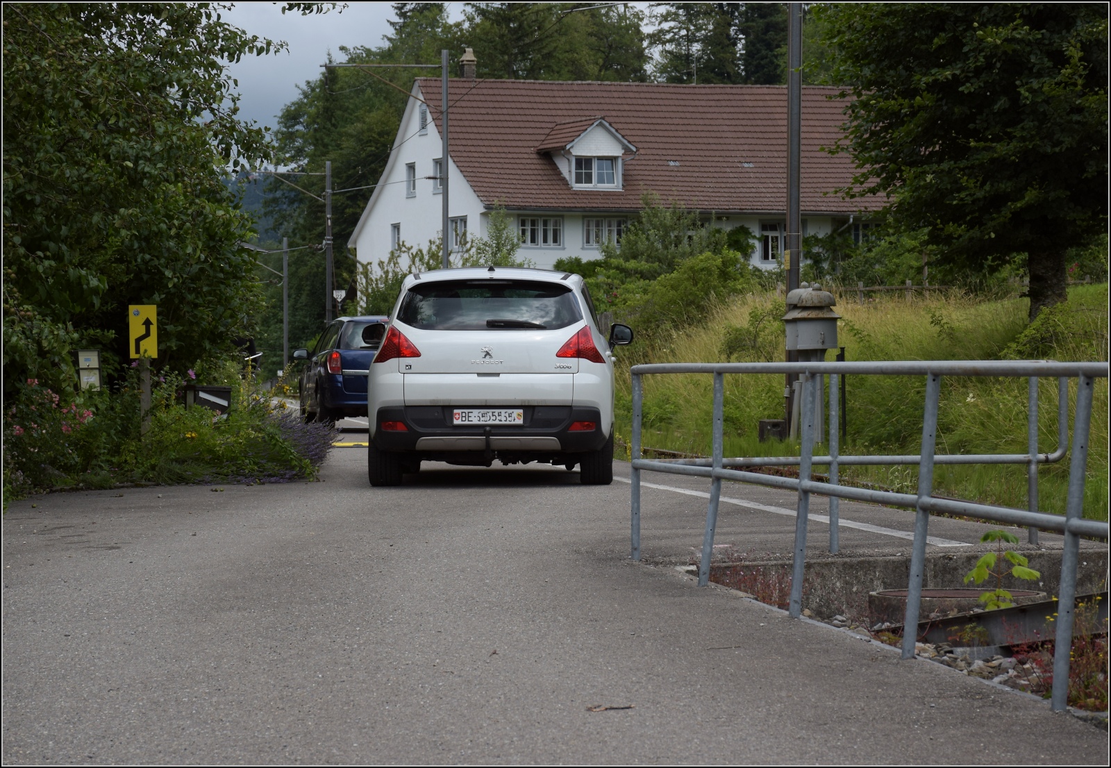 Fahrtag im Zürcher Oberland. 

Der Bahnsteig in Neuthal hat auch eine alternative Nutzung. Juli 2023.