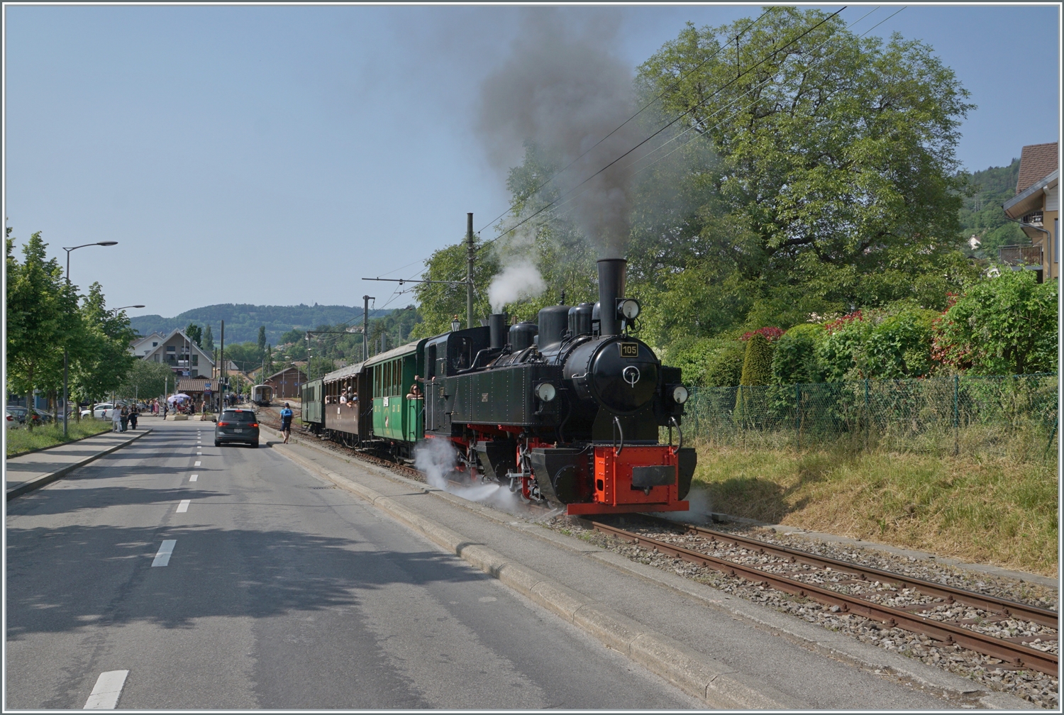 Festival Suisse de la vapeur / Schweizer Dampffestival 2023 der Blonay-Chamby Bahn: Die G 2x 2/2 verlässt mit einem Dampfzug Blonay in Richtung Chamby. 

29. Mai 2023