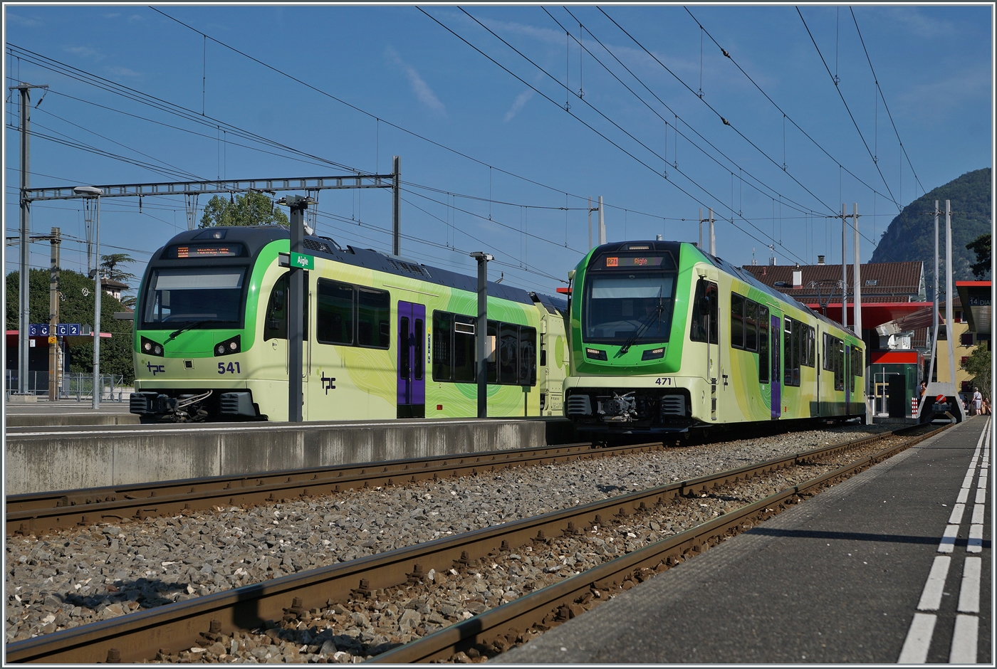 In Aglie warten auf ihre Abfahrt der TPC Beh 2/6 541 und der Der neue TPC ASD ABe 4/8 471. 

27. Juli 2024