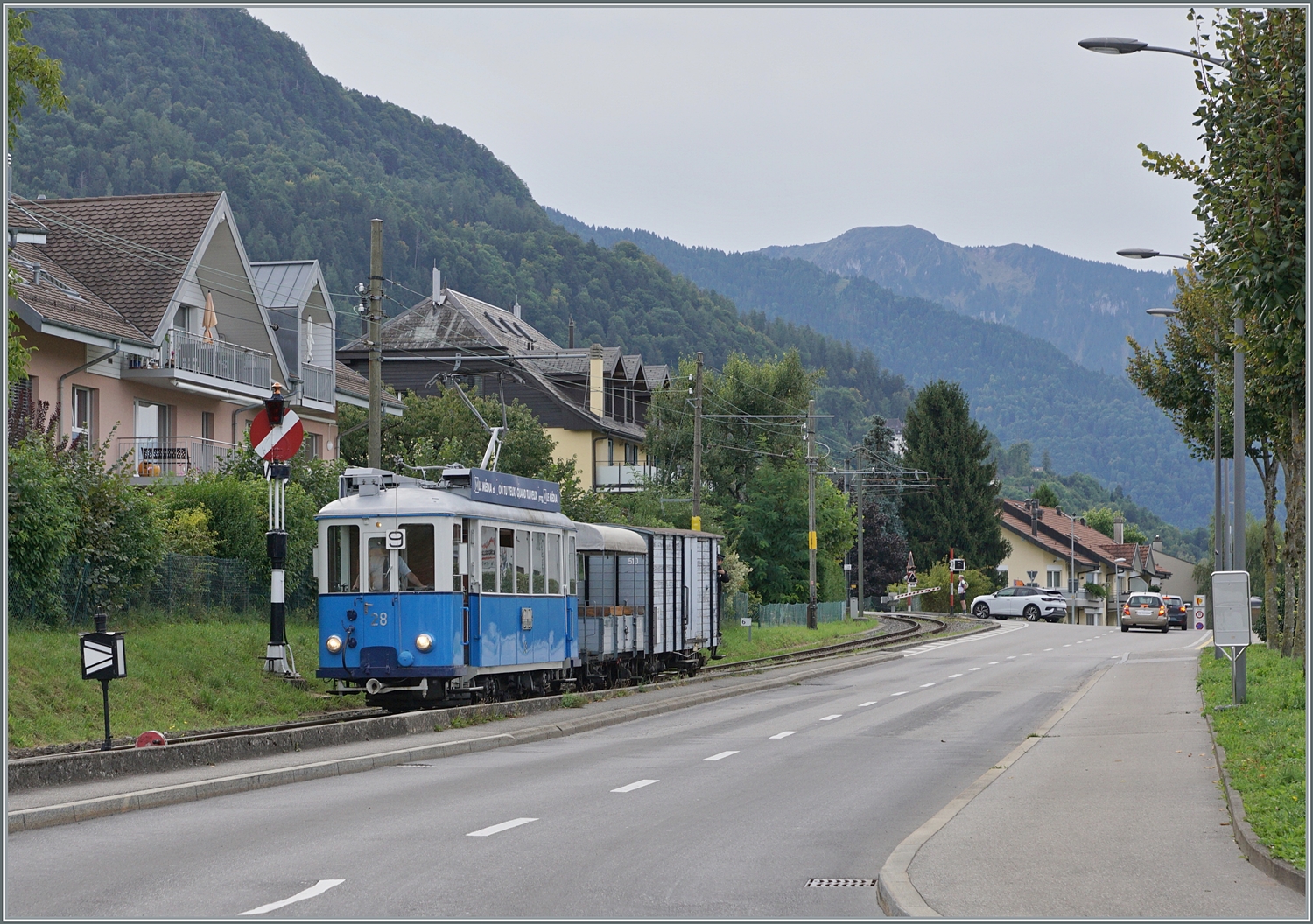 Les chemins de fer disparus - Die verschwundenen Bahnen (Tramway de Lausanne 1896 - 1964) 
Mit dem in Blonay eintreffenden Zug 2804 eröffnet der Tramway de Lausanne Ce 2/3 das diesjährige Herbstevent de Blonay Chamby Bahn.

13. September 2025