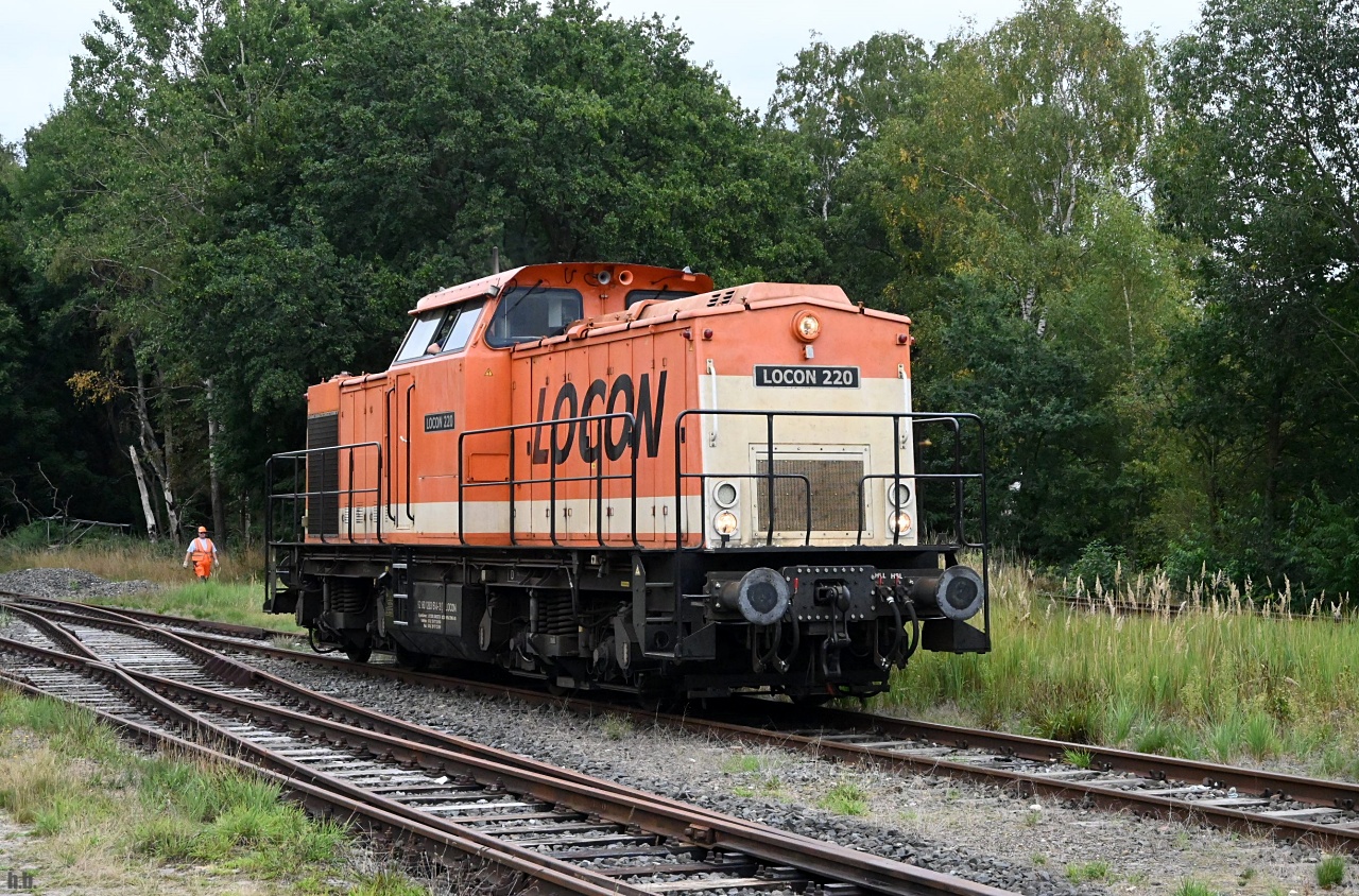 LOCON 220/203 614-3 auf rangierfahrt im bahnhof glinde,14.09.22