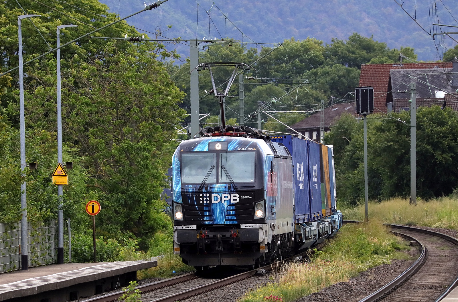 RailPool/DPB 193 190 mit Containerzug Einfahrt Rhens 20.07.2026 (c)N.M