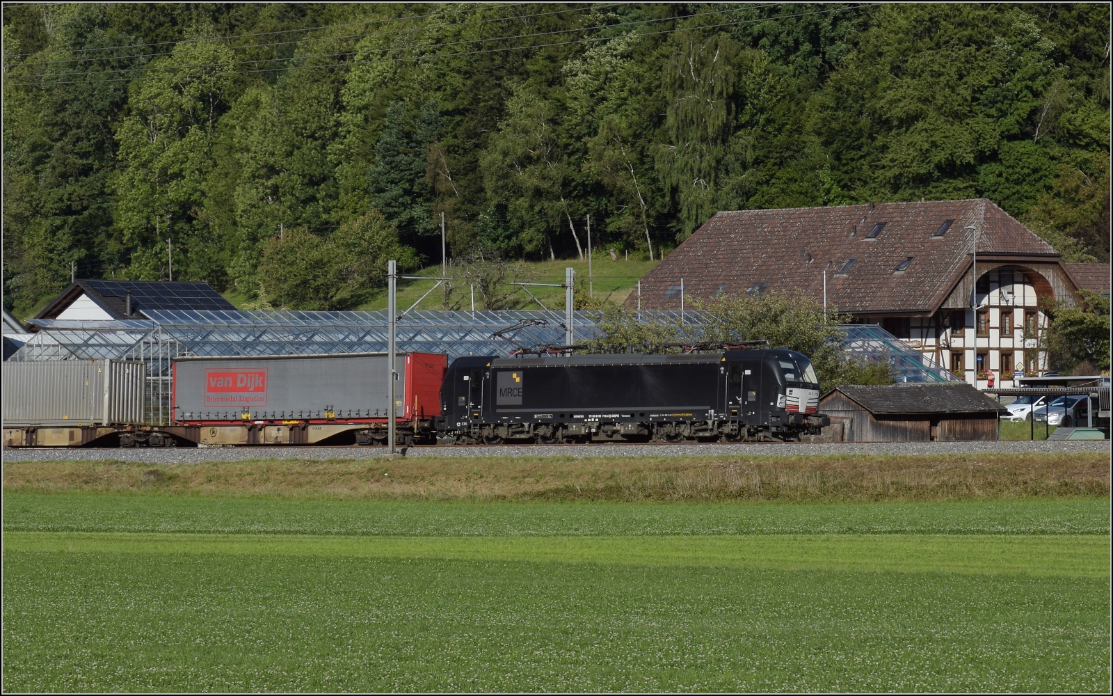 Vectron 193 718 der MRCE in Hermiswil. September 2022.