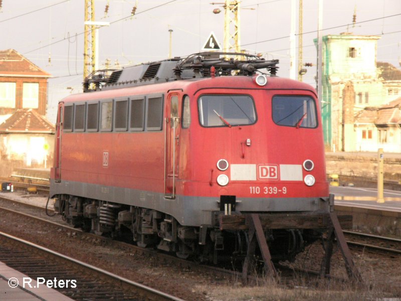 110 339-9 wartet in leipzig HBF auf neue Aufgaben. 02.02.08