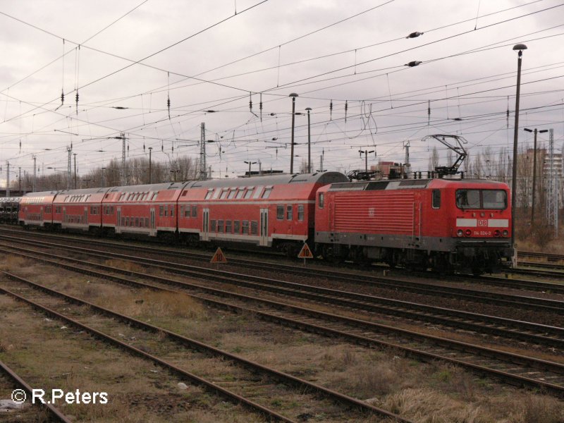 114 024-3 hat Eisenhttenstatd mit ein Ersatz RE erreicht. 06.02.08