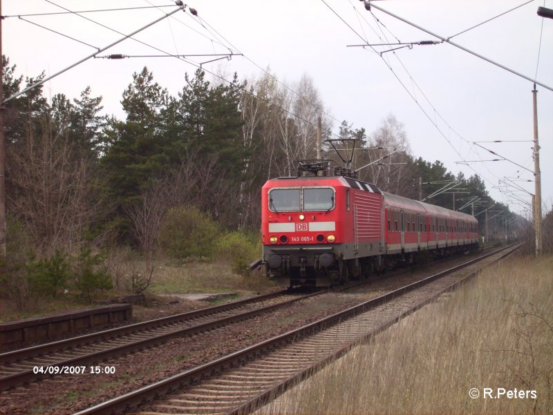 143 065-1 zieht beim ex HP Vogelsang den RB11 Cottbus. 09.04.07