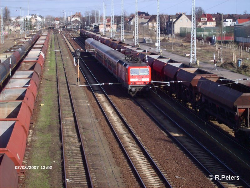 143 812-6 schiebt die RB11 Frankfurt/Oder durch Eisenhttenstadt. 03.02.07