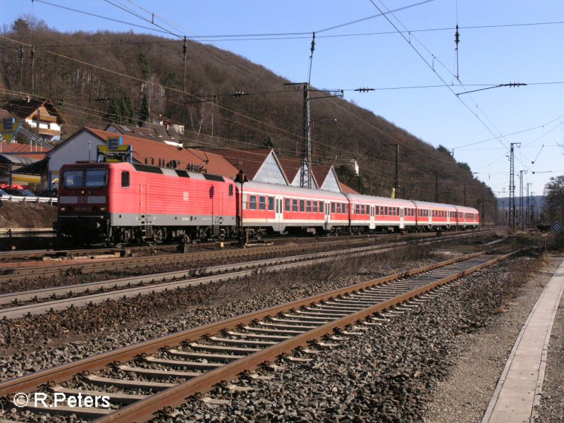 143 902-2 erreicht Gemnden mit einer RB Jossa. 16.02.08