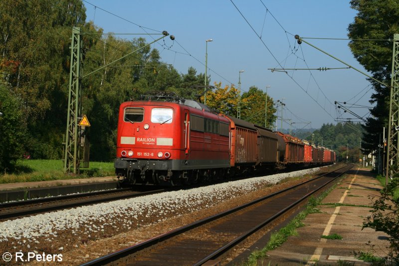 151 152-6 durchfhrt Mausheim mit ein gemischten Gterzug. 21.09.07