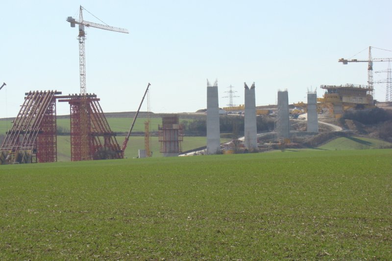 Aktueller Bauzustand der Unstruttalbr�cke bei Wetzendorf; 19.03.2009 (Foto: G�nther G�bel)