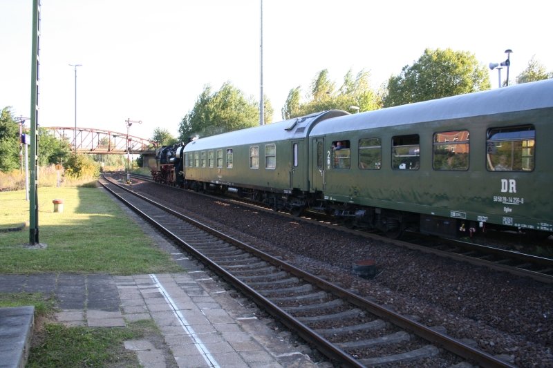 Ausfahrt in Deuben w�hrend der abendlichen R�ckfahrt nach Leipzig-Plagwitz; 13.09.2008 (Foto: Marcel Grauke) 
