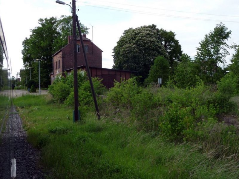 Bahnhofsgeb�ude in St��en; 08.05.2009 (Foto: Ralf Kuke)