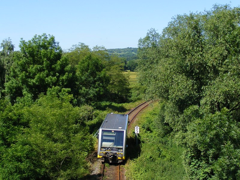 Burgenlandbahn 672 907-3  Stadt Braunsbedra  als RB 25971 von Wangen (Unstrut) nach Naumburg (Saale) Ost, kurz vor dem Naumburger Hbf; 13.06.2009 (Foto: Christopher P�tz)