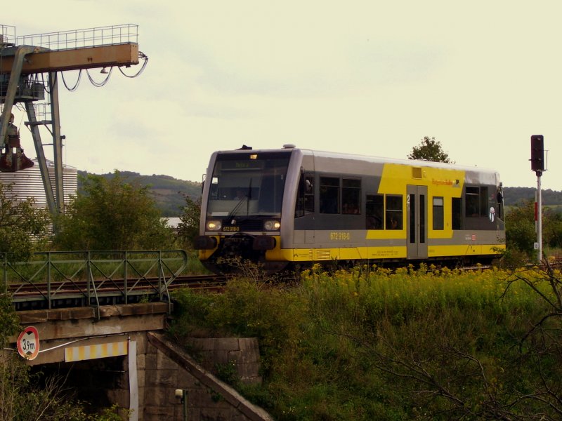 Burgenlandbahn 672 918-0  Finnebahn  als RB 26972 von Naumburg (S) Ost nach Nebra bei der Einfahrt in Laucha (Unstrut); 18.08.2007