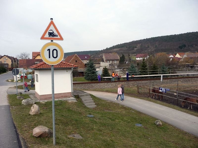 Das kleine �rtchen Wangen wird endlich an die Unstrutbahn angebunden und bekommt einen Hp.; 14.03.2009 (Foto: Ralf Kuke)