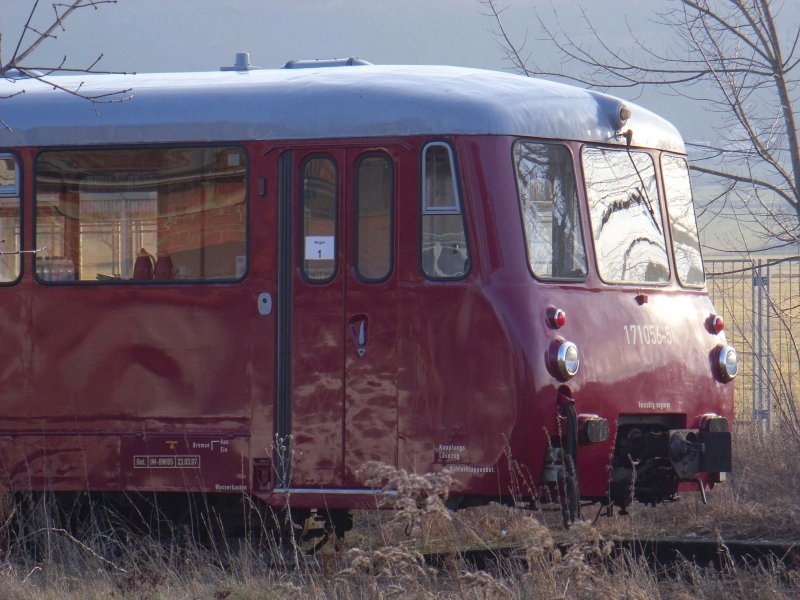 Detailaufnahme der Adorfer Ferkeltaxe DR 171 056-5 im Bf Laucha (Unstrut); 06.02.2009 (Foto: Klaus Pollm�cher)