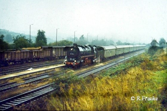 DR 44 1093-2 mit dem Geburtstagssonderzug, am 01.10.1989 bei der Einfahrt in Freyburg. (Foto: Roberto Franke)

