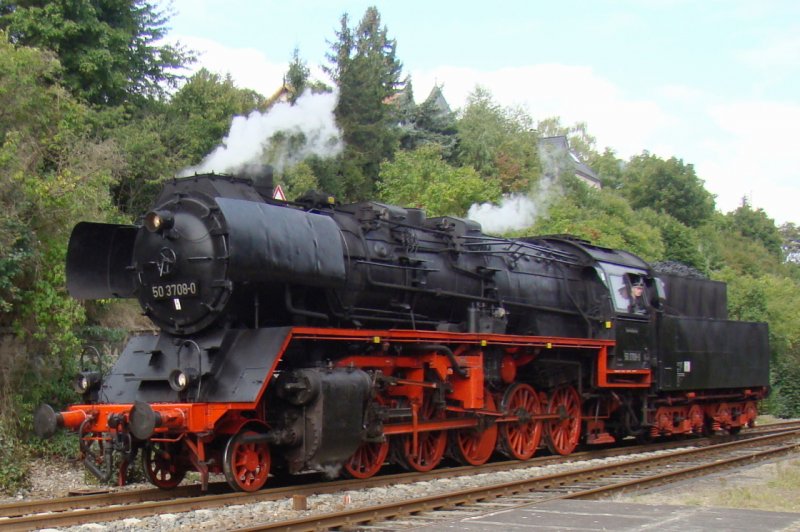DR 50 3708-0 beim umsetzen im Bf Freyburg (Unstrut); 14.09.2008 (Foto: G�nther G�bel)