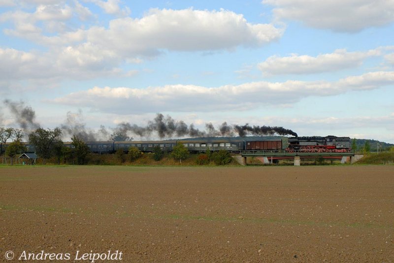 DR 65 1049 mit dem DPE 35978 von Freyburg nach Chemnitz, bei Ro�bach; 12.09.2009 (Andreas Leipoldt)